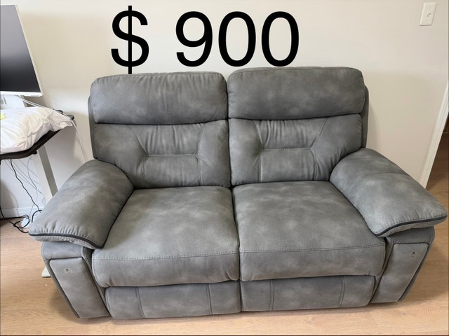 Loveseat recliner for sell