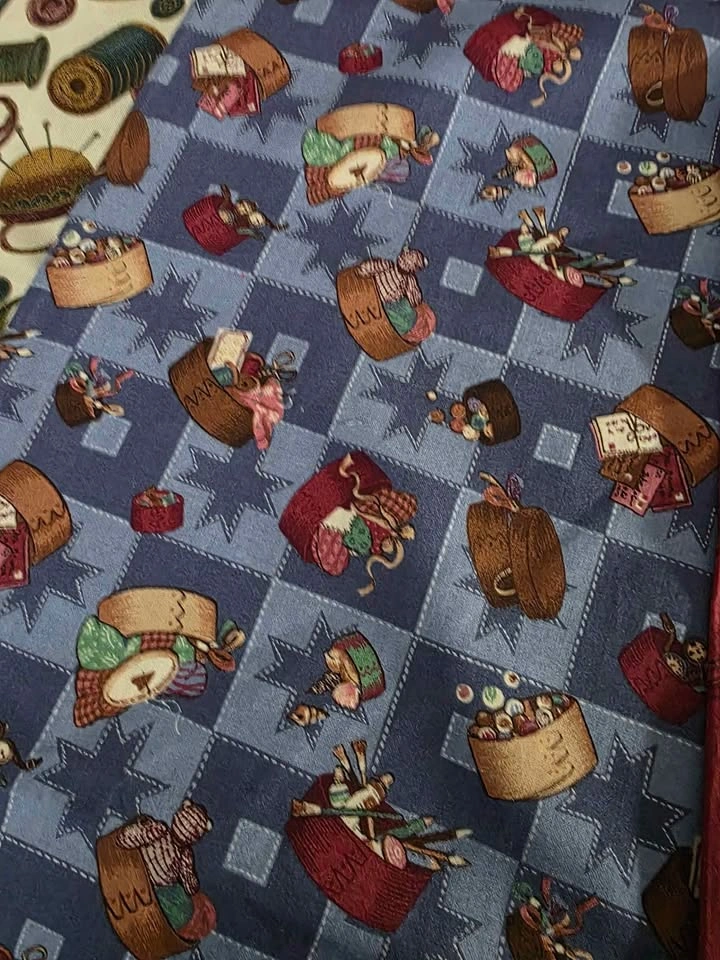 4 Pieces of Sewing Themed Print Cotton Fabrics - photo 4