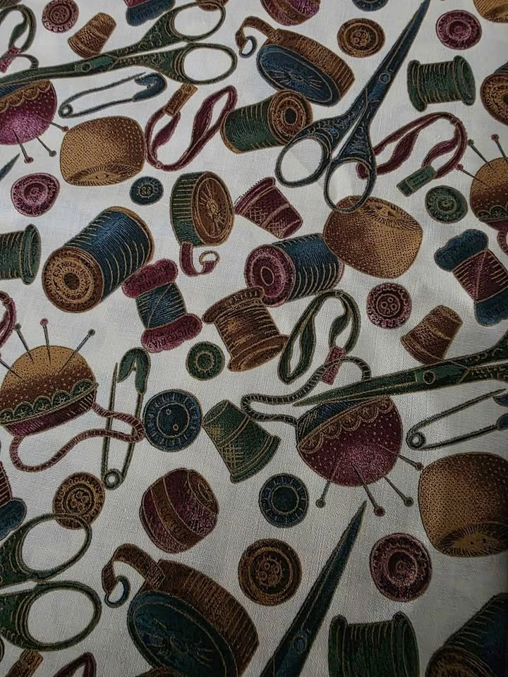 4 Pieces of Sewing Themed Print Cotton Fabrics - photo 5