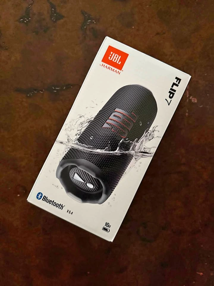 NEW JBL Flip 7 - Portable Waterproof Speaker - Black
