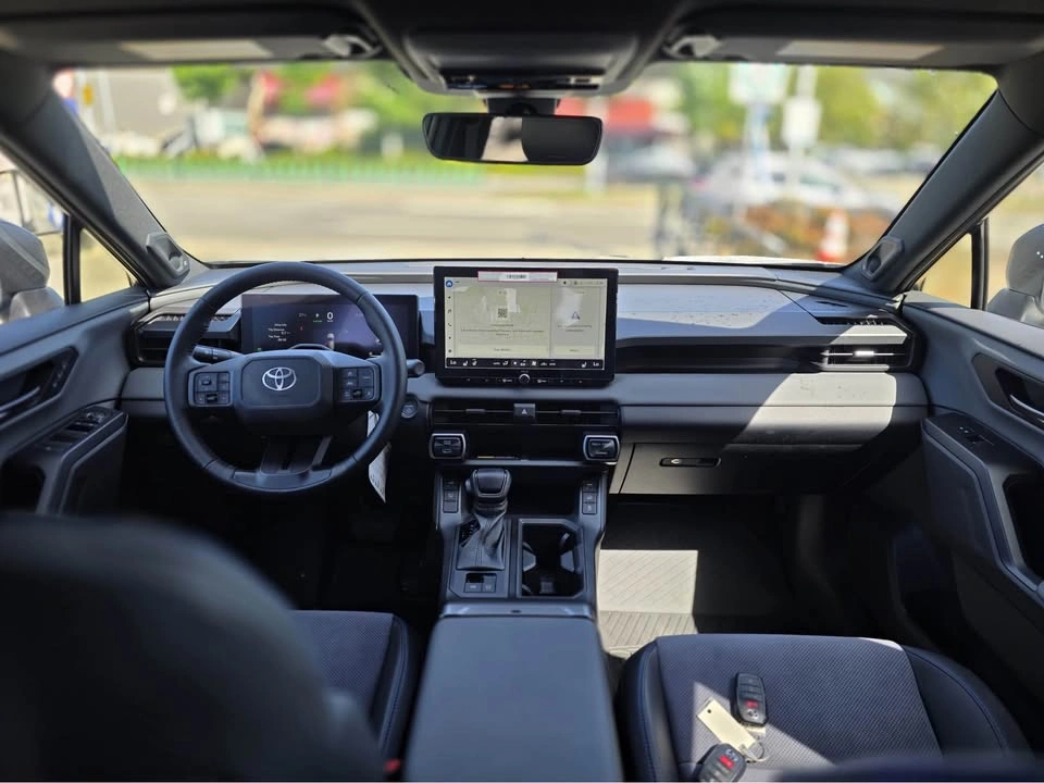 2026 Toyota RAV4 Hybrid - photo 4