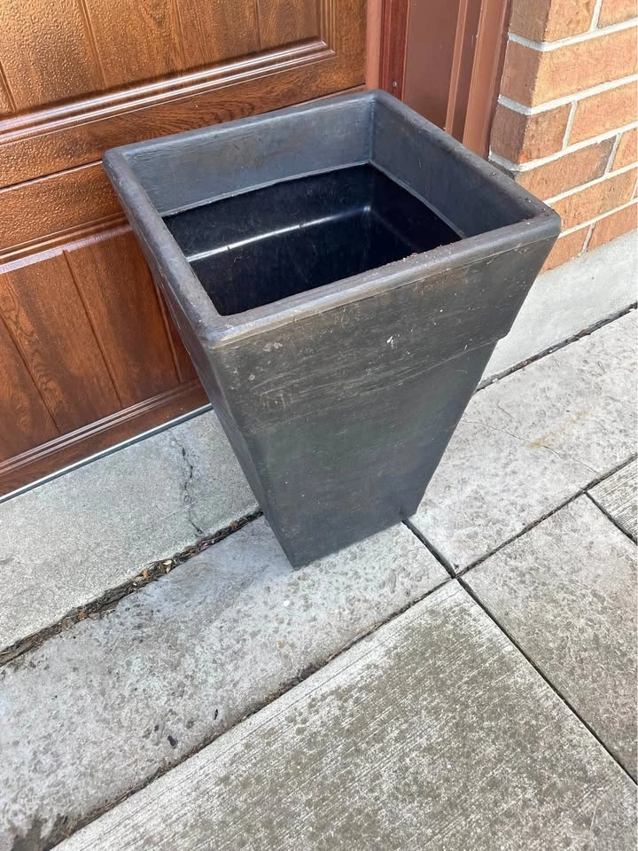 Black Tapered Plastic Planter 16x16x23"