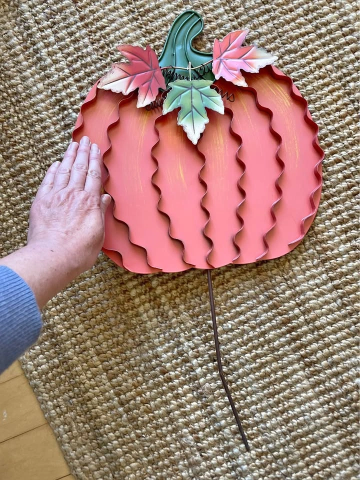 Metal Pumpkin Fall Decoration Yard Stake
