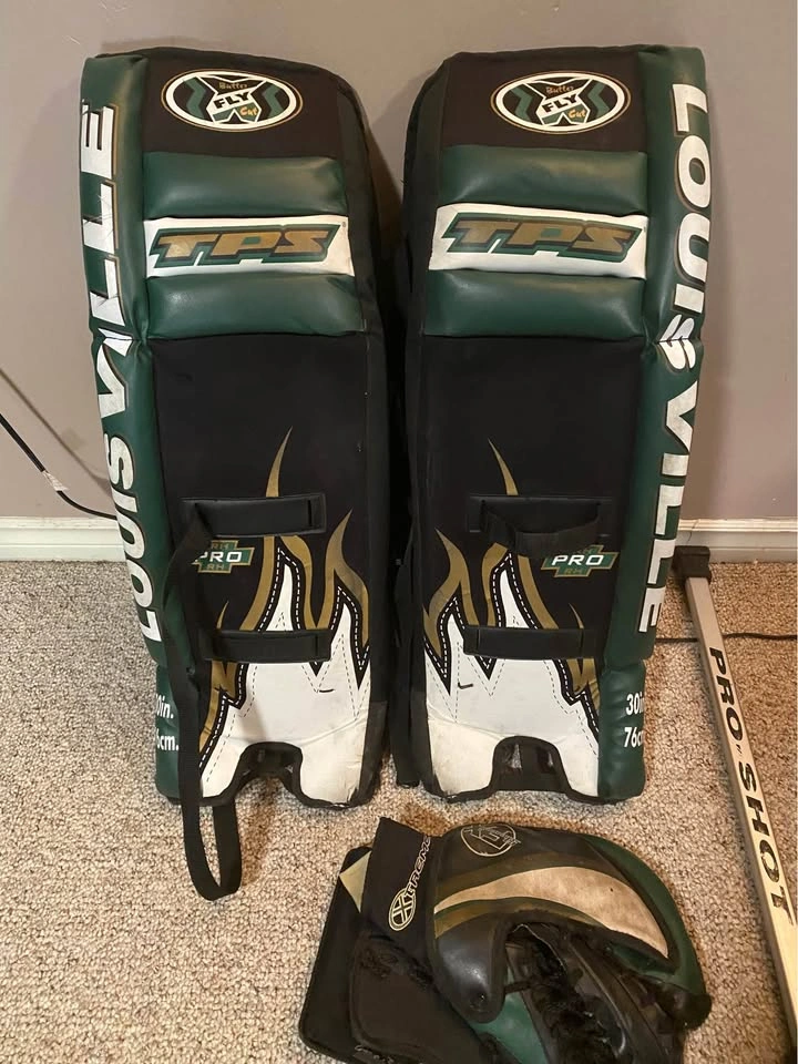 Floor Hockey Goalie Pads and Stick (Delivery Available) - photo 2