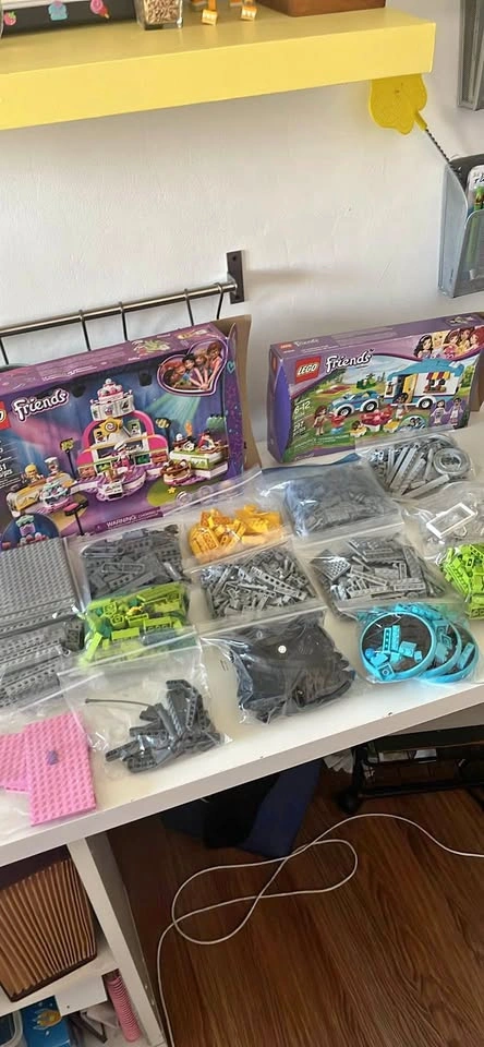 6 lbs Assorted Lego Bricks