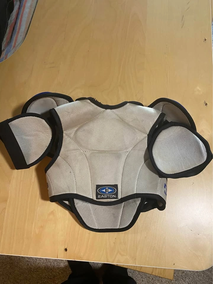 Youth Hockey Shoulder Pads - photo 2