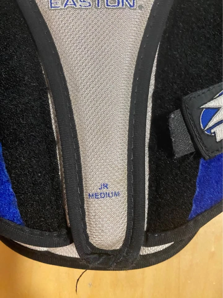 Youth Hockey Shoulder Pads - photo 3
