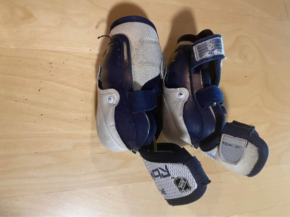 Kids Hockey Elbow Pads - photo 2