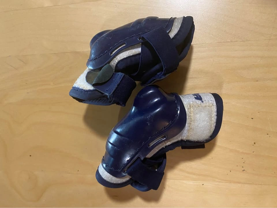 Kids Hockey Elbow Pads - photo 2