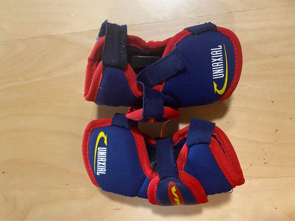 Kids Hockey Elbow Pads - photo 2