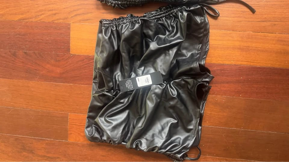 Fashion Nova Faux Leather Ruched Micro Shorts - Black M - Locate - photo 2