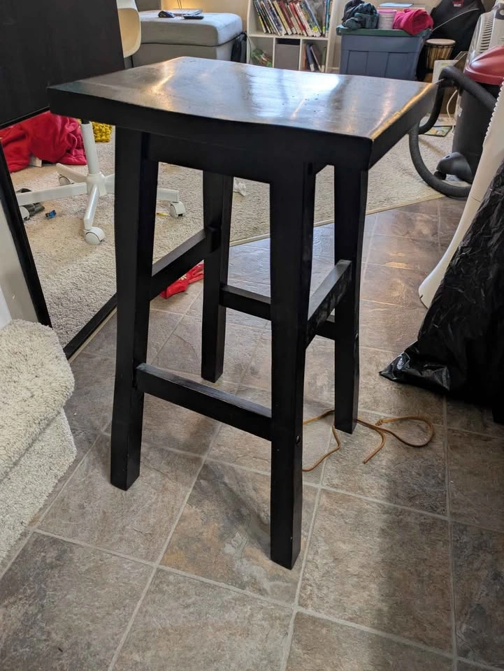 5 black/brown stools! - photo 2