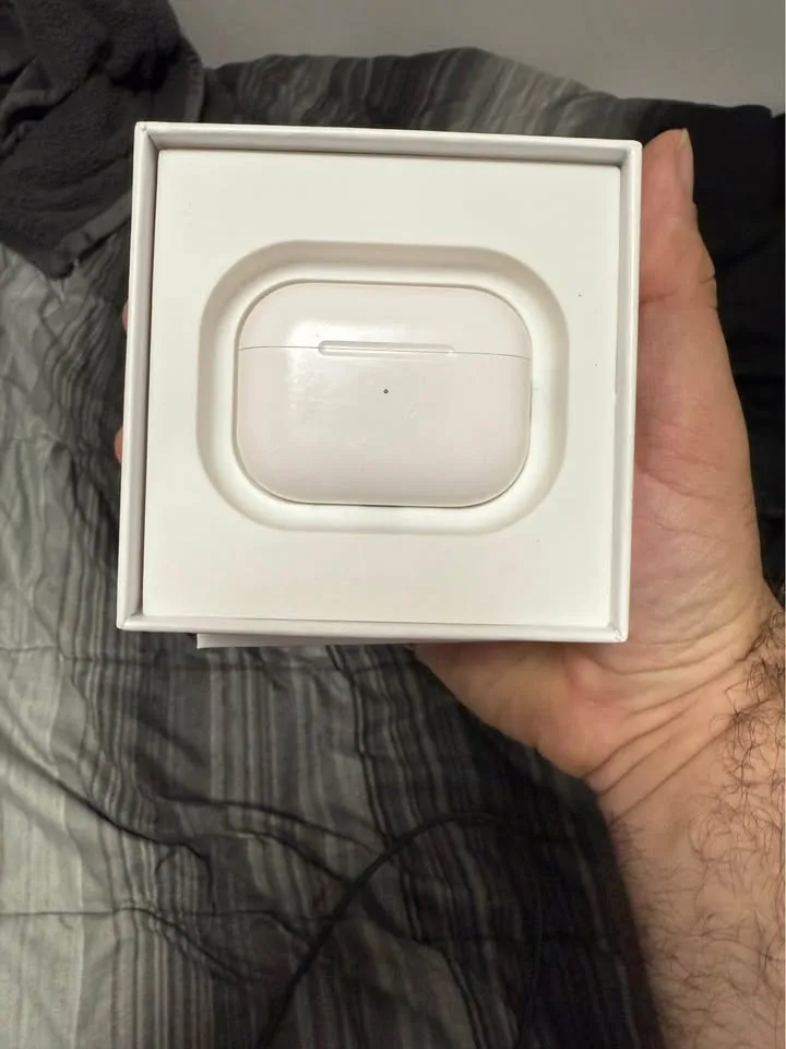 AirPods Pro 2gen ( lighting) image indicator(3)