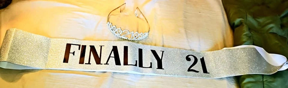 ✨ Finally 21 Birthday Set ✨