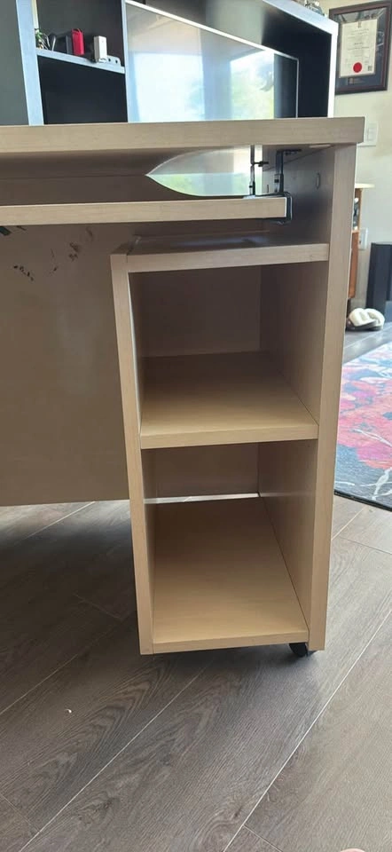 Free desk - photo 3
