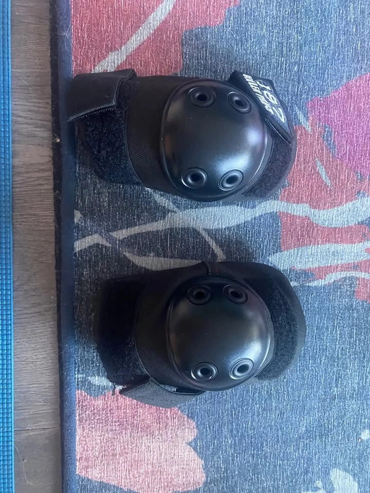 Roller skates and pads - photo 5