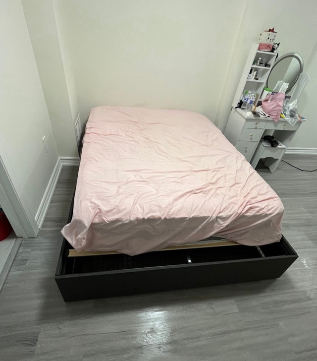 Queen Size Bed Frame with Storage Drawers