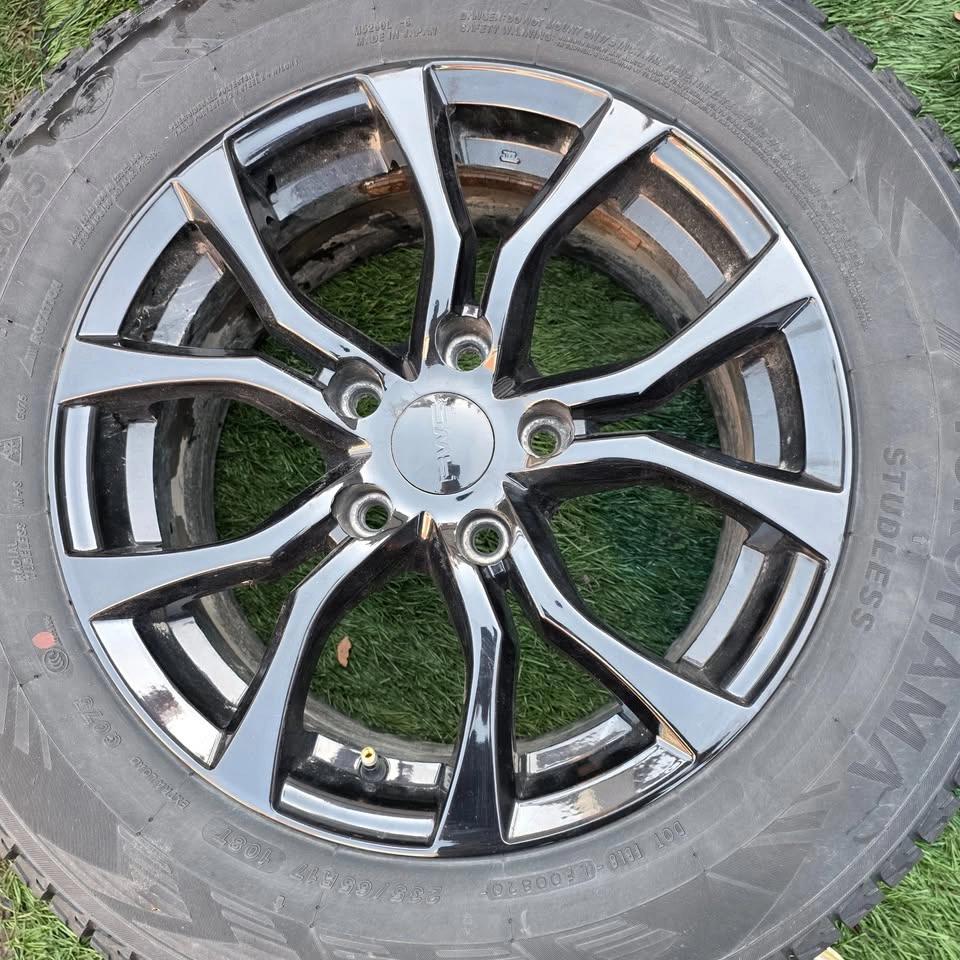 235/65/17 Yokohama Winter Tires w/ RWC Black Alloy Rims 5x127 - photo 2
