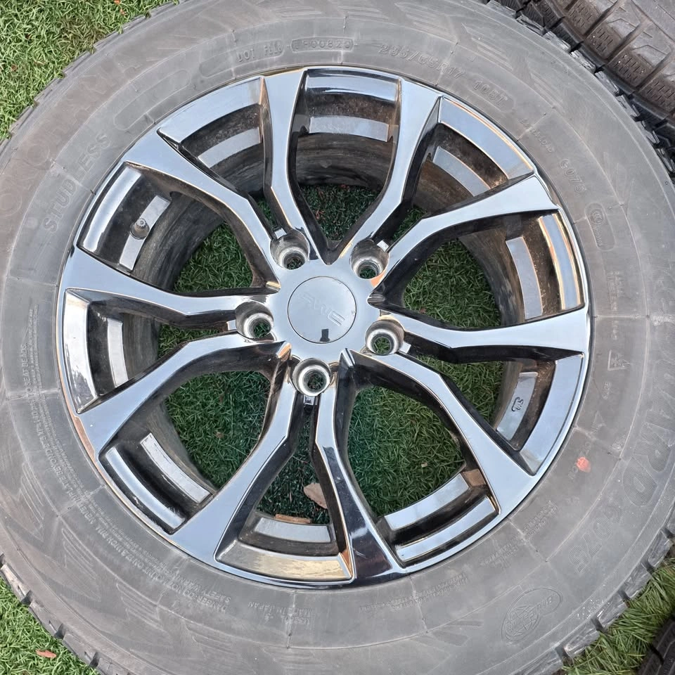 235/65/17 Yokohama Winter Tires w/ RWC Black Alloy Rims 5x127 - photo 3