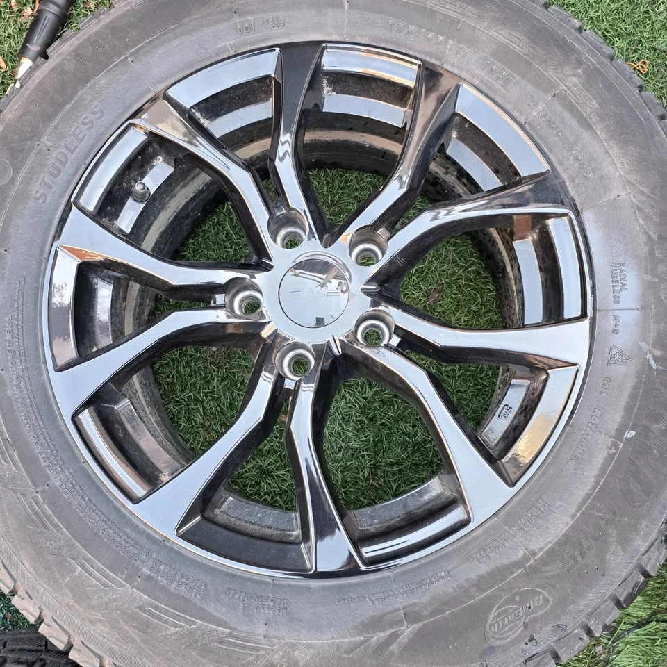 235/65/17 Yokohama Winter Tires w/ RWC Black Alloy Rims 5x127 - photo 4
