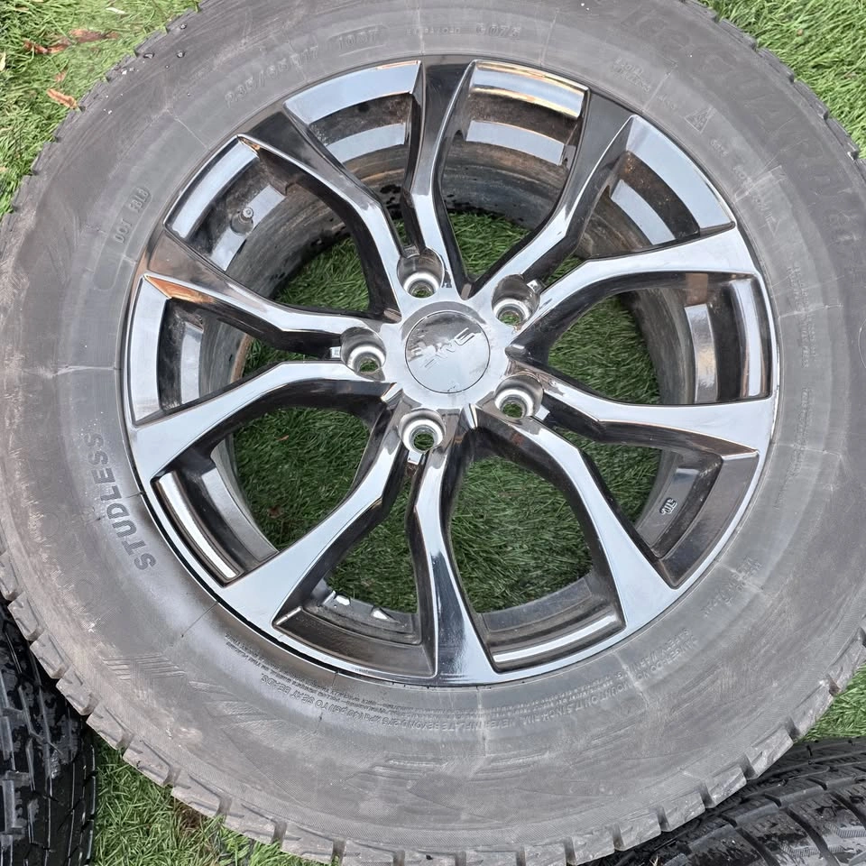 235/65/17 Yokohama Winter Tires w/ RWC Black Alloy Rims 5x127 - photo 5