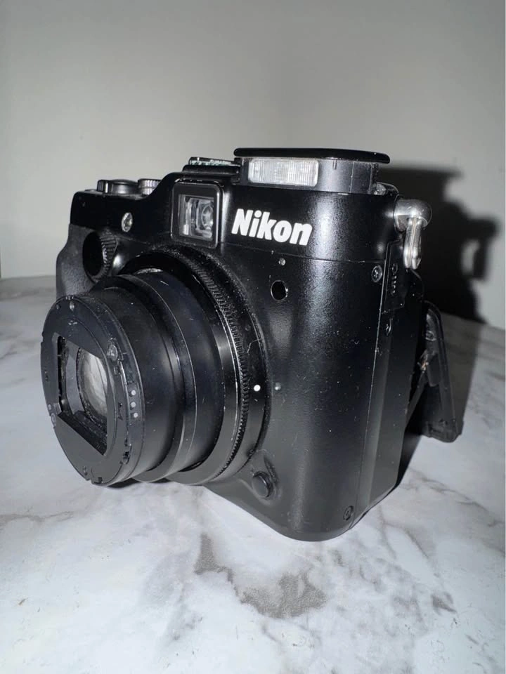 Nikon P7100 Vintage CCD Digital Camera $300 OBO - photo 4