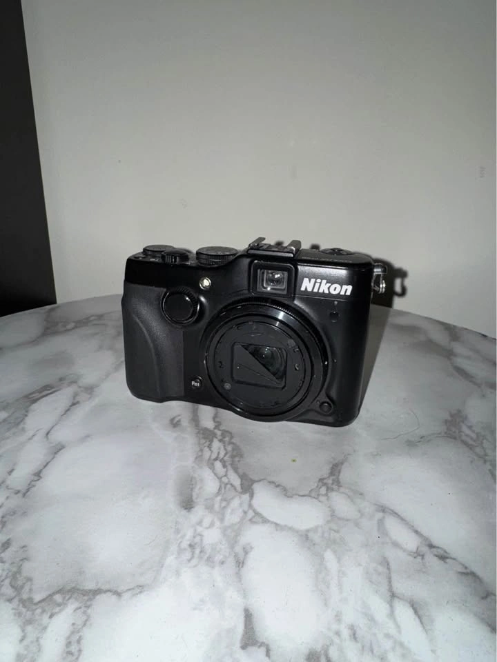 Nikon P7100 Vintage CCD Digital Camera $300 OBO - photo 5