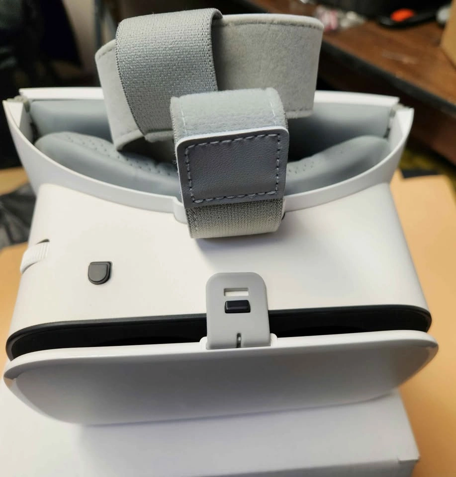 Virtual Reality Headset for Phones - photo 5