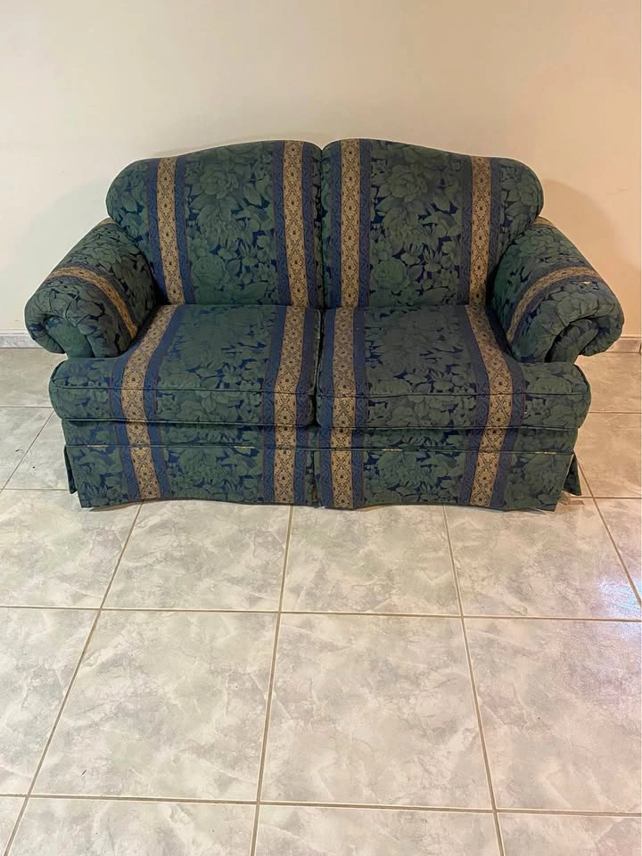 Sofa - Loveseat