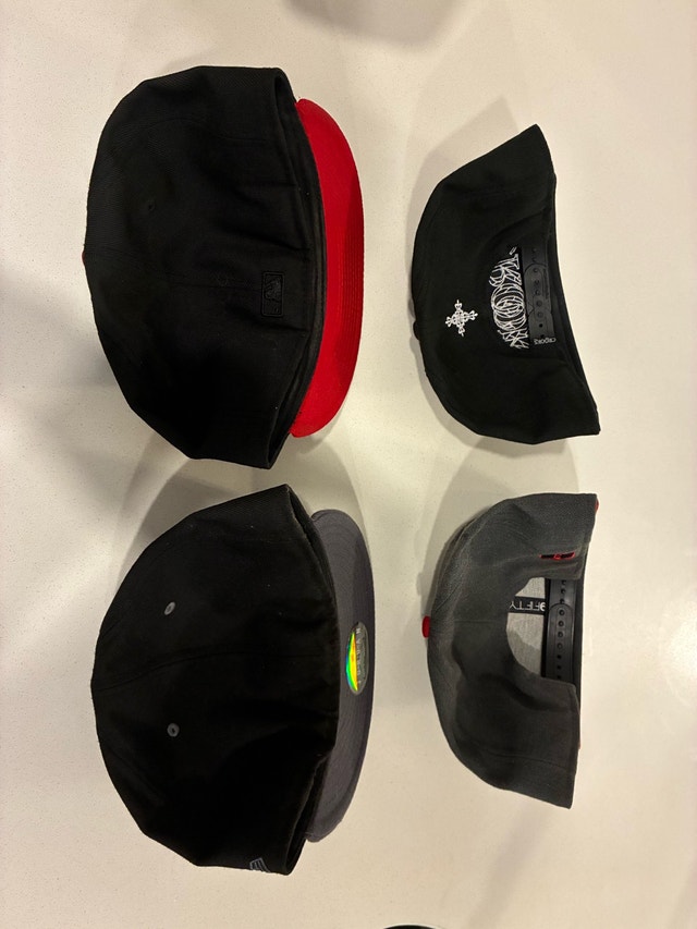 LOT DE 4 CASQUETTES LIDS (New Era, Jordan, Bulls) - photo 2