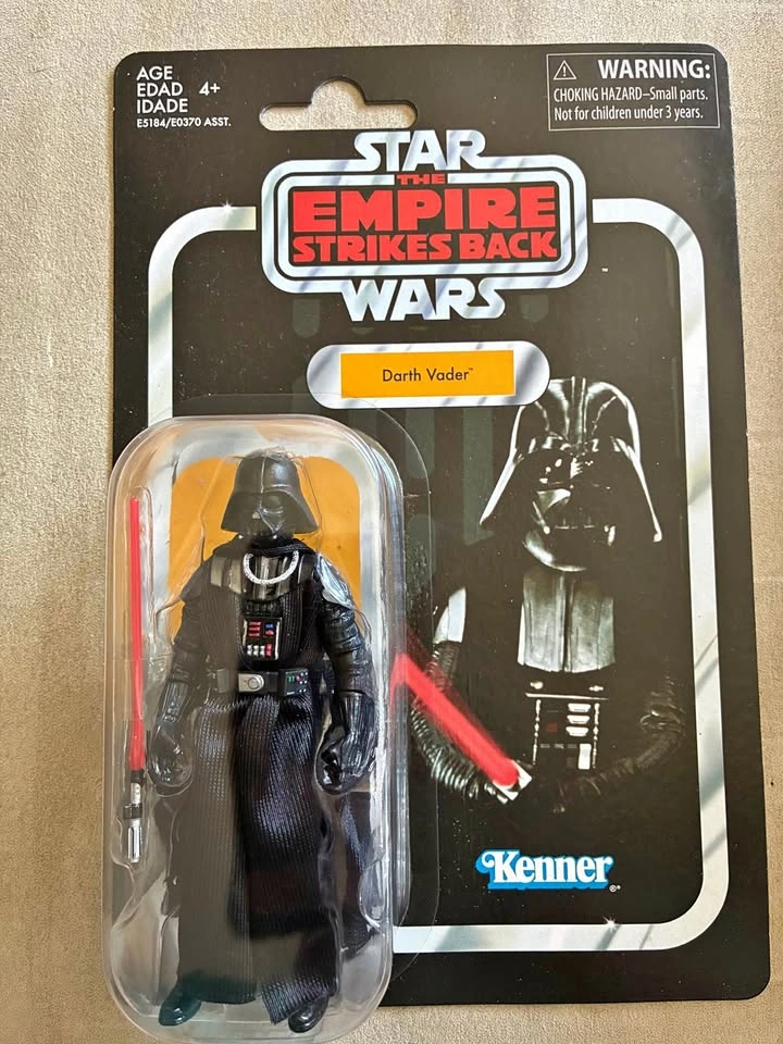 Darth Vader Action Figure - Star Wars Vintage Collection Hasbro