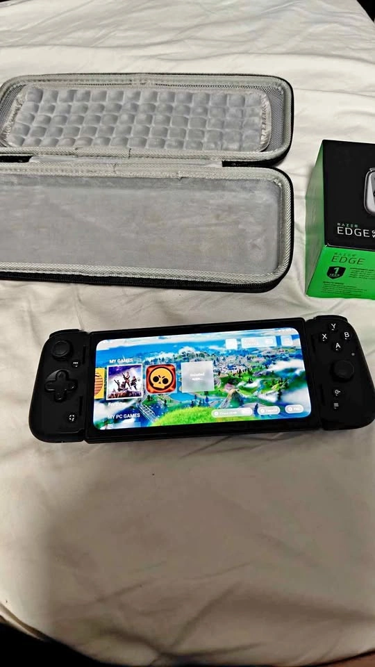Razer Edge w/case