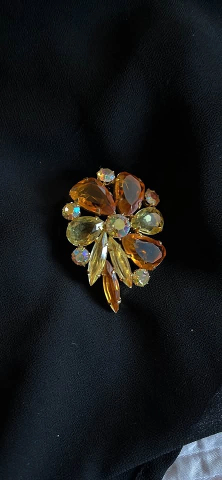 Vintage (Late 80’s) Crystal Brooch - photo 3