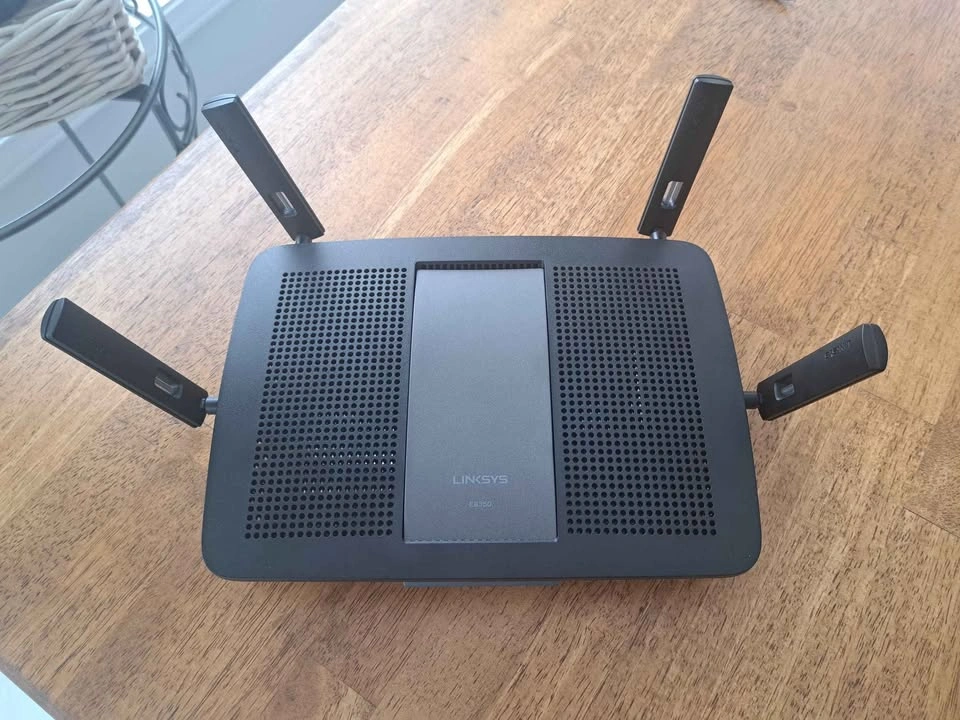 Linksys E8350 Dual Band Router - photo 2