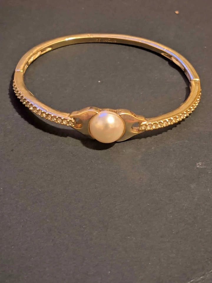 Silver Plated Pearl Bracelet