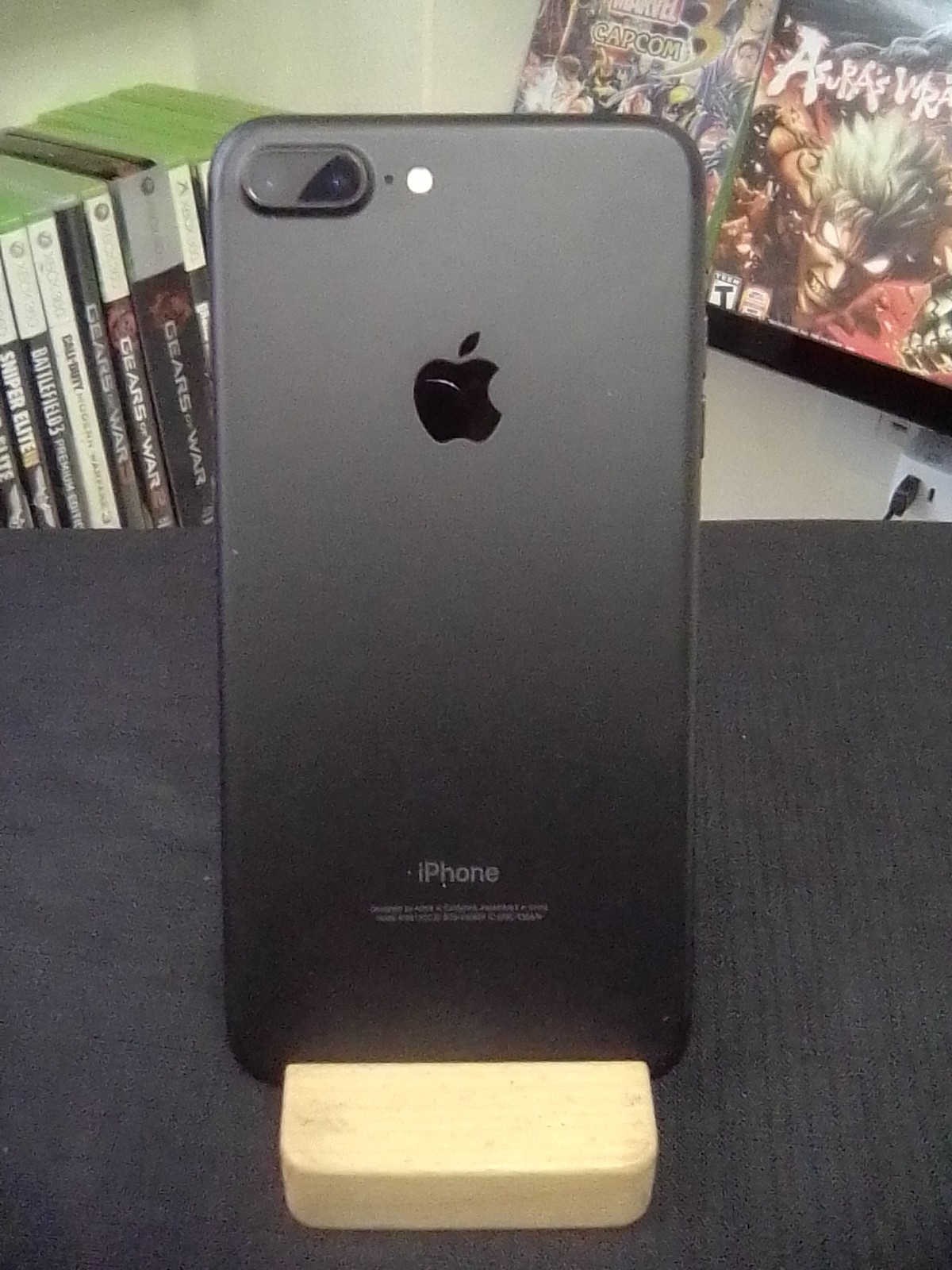 Apple iPhones 7 Plus & 8, HTC Sense, Motorola i412 (Used) - photo 2
