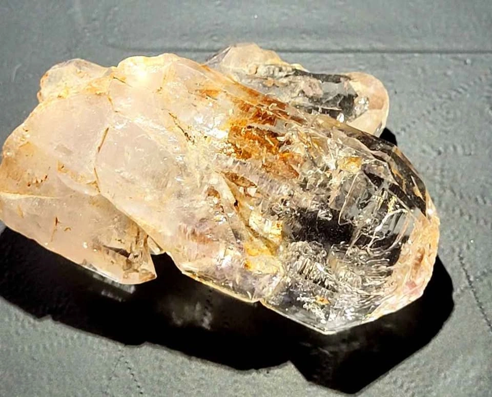 Rare Twin Quartz Enhydro – Blue UV Fluorescence - photo 3
