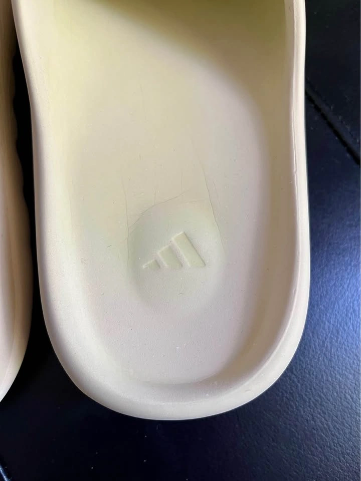 Yeezy Slides by Adidas Mens Size 11 - photo 2