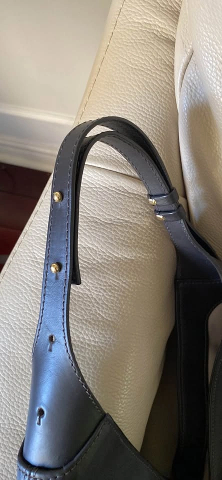 Elegant Cognac Leather Hobo Bag - Made in Italy - photo 3