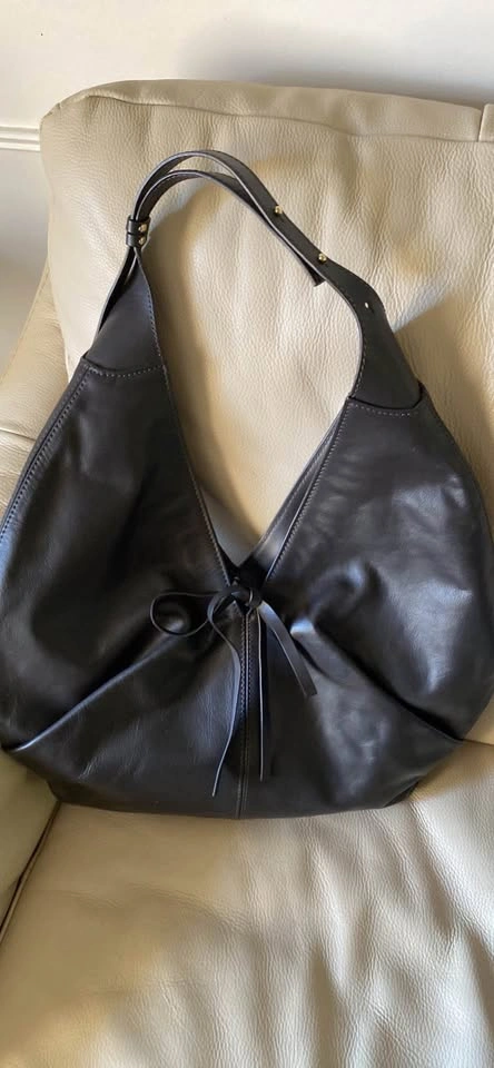 Elegant Cognac Leather Hobo Bag - Made in Italy - photo 5