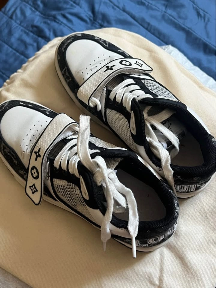 Size 6 LV Trainer Sneakers - photo 2