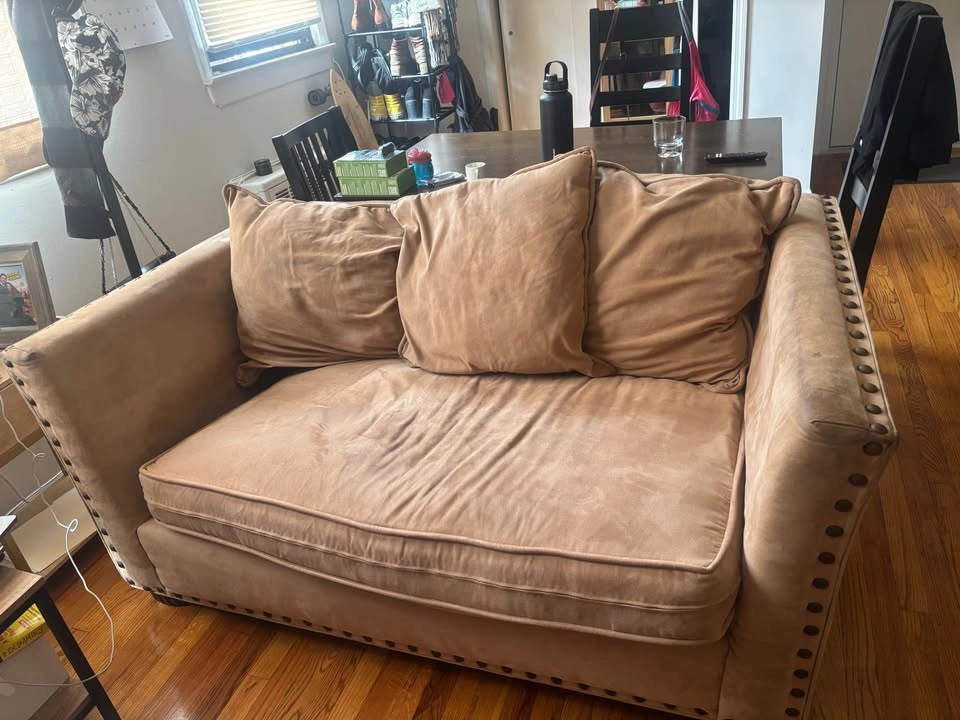 Loveseat for sale. - photo 2