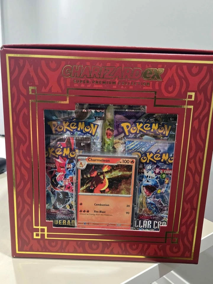Charizard EX Super Premium Collection - photo 4