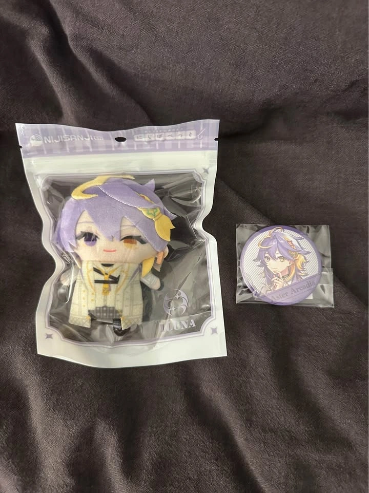 Nijisanji EN Aster Arcadia Iluna Puppet Badge