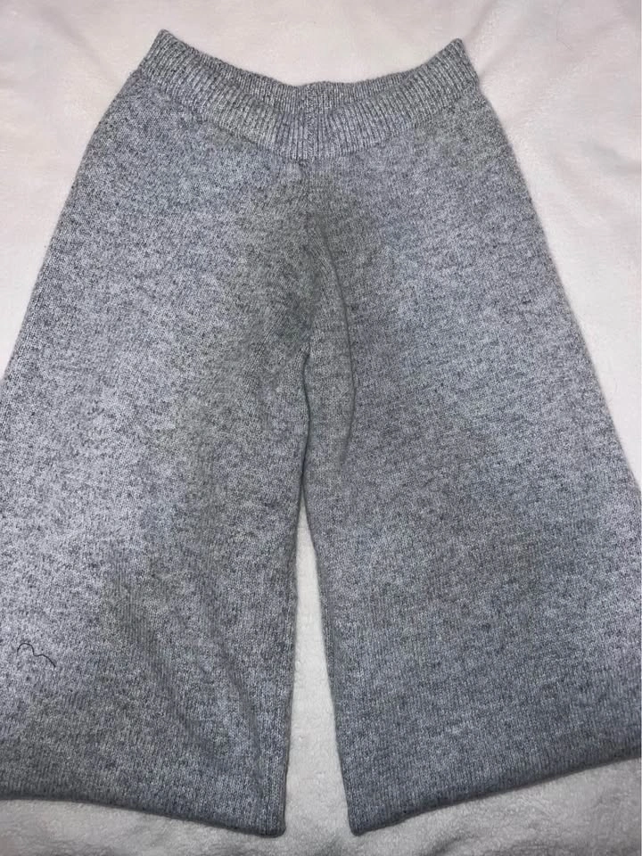 Soft grey sweatpants - photo 2