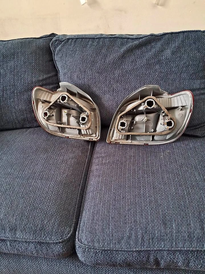 Tail light Toyota Echo hatchback 2005