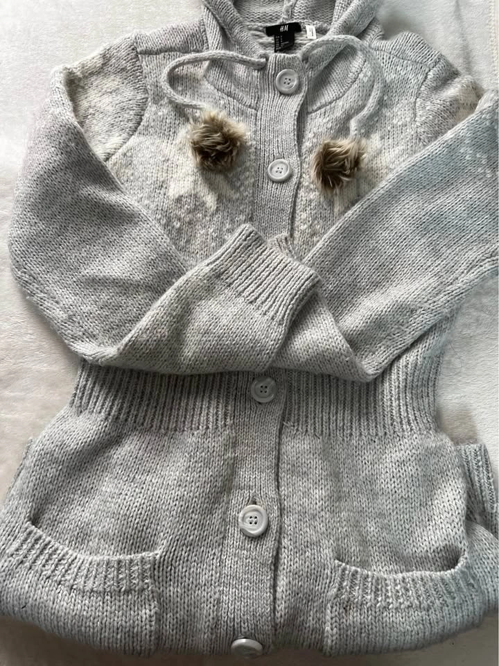 H&M Grey and White Long Knitted Sweater - photo 2