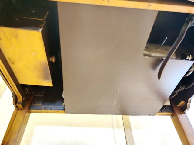 Working Antique Singer Sewing Machine image indicator(8)