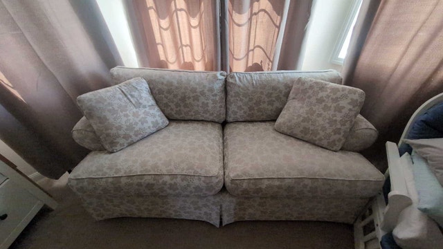 very comfy couch