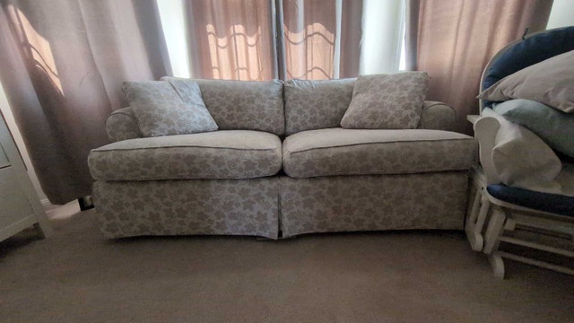 very comfy couch - photo 2